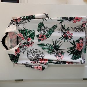 Under Armour sz XL playoff polo hawaiian